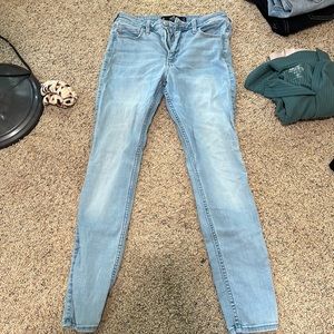 Hollister skinny jeans